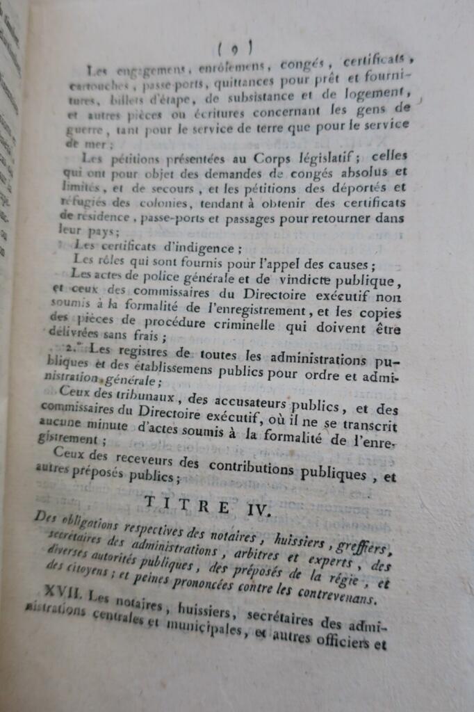 Currency and legal notices of the Republic