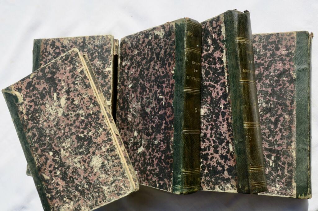 Complete Essays with scholarly annotations