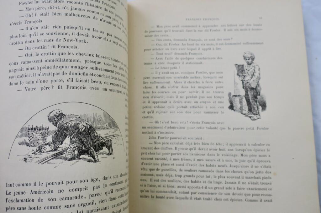 Book on Art by Monteil