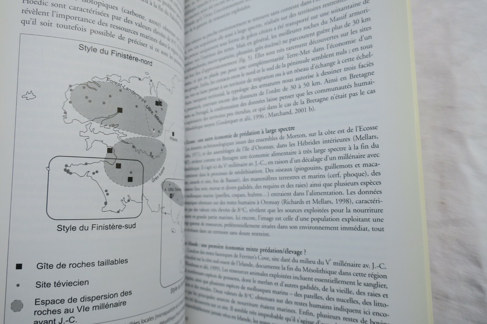 Jungsteinzeit: Randkulturen und kreative Peripherien<span class="lla-card-orig-wrap"><span class="lla-card-orig">❦ Néolithique Aux marges des grands foyers du Néolithique : périphéries débitrice</span></span> - La Librairie Antique