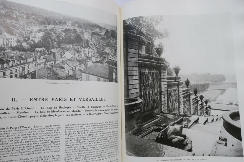 Paris and its Surroundings - Illustrated Guide
