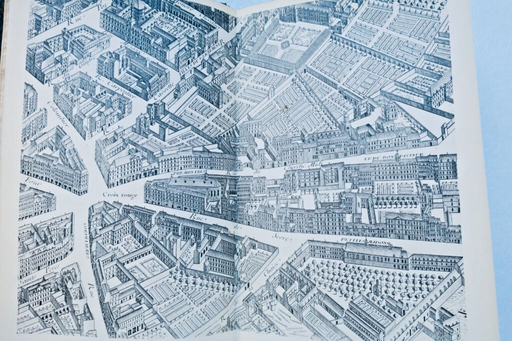 A glimpse into life on Rue du Cherche-Midi