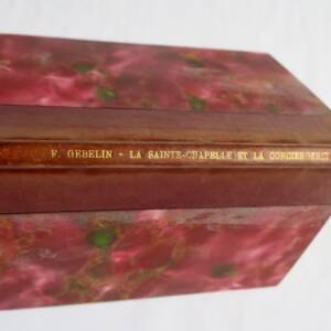 Historical overview of Parisian landmarks