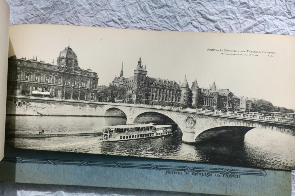 Paris, Versailles & les trianons 12 x 30 cm. 40 vues artistiques & panoramiques