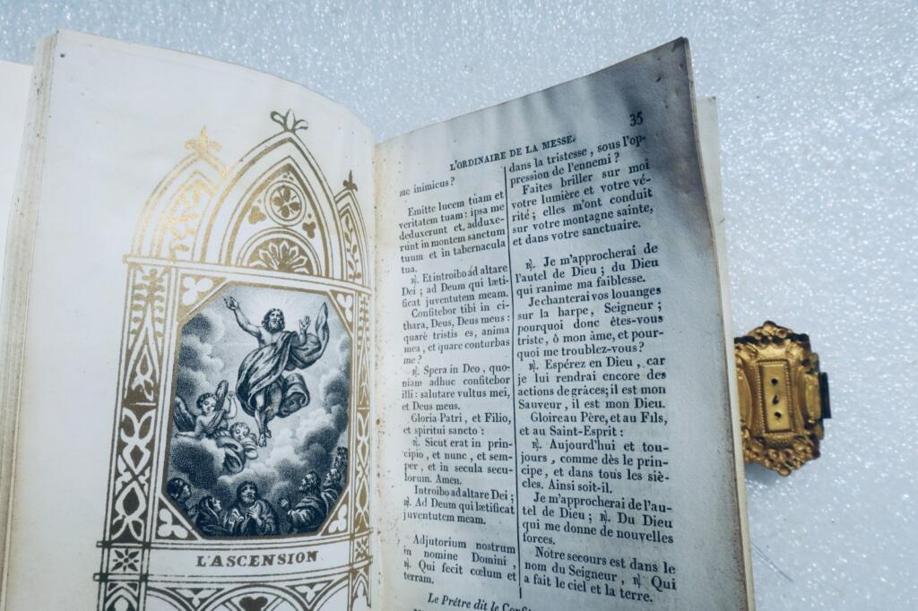 paroissien de Toulouse 1838, ferrure et velours