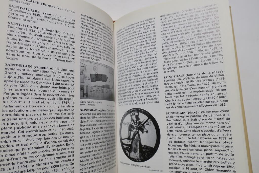 Umfassendes Geschichtsbuch Périgueux