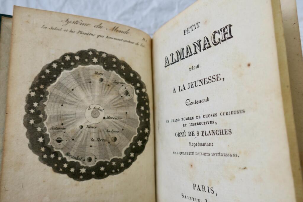 Charming small almanac for youth