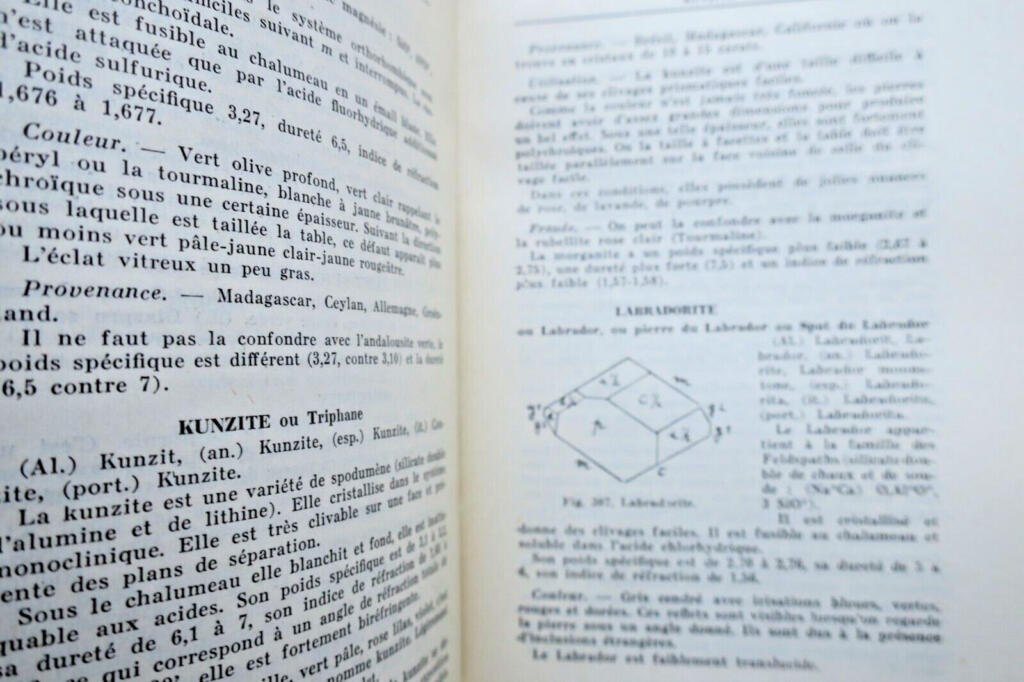 Pierre TARDY PIERRES PRECIEUSES. LES PERLES. L’ECAILLE, L’IVOIRE ET LA