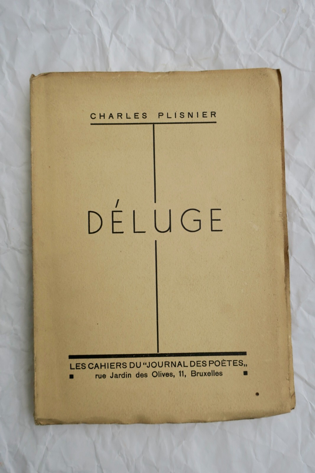 Zwei poetische Werke mit Autorenunterschriften<span class="lla-card-orig-wrap"><span class="lla-card-orig">❦ PLISNIER Prière aux mains coupées + déluge DEDICACES</span></span> - La Librairie Antique