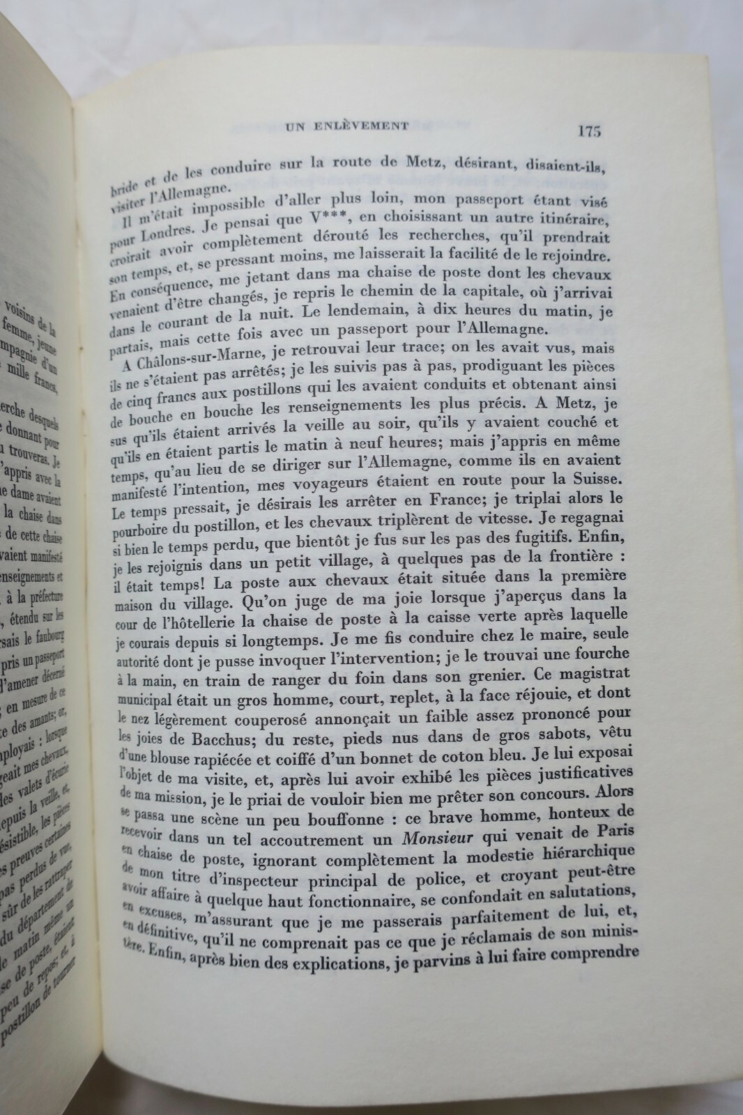 Memoirs of a Chief of Security<span class="lla-card-orig-wrap"><span class="lla-card-orig">❦ Police MEMOIRES DE CANDLER ANCIEN CHEF DU SERVICE DE SURETE</span></span> - La Librairie Antique