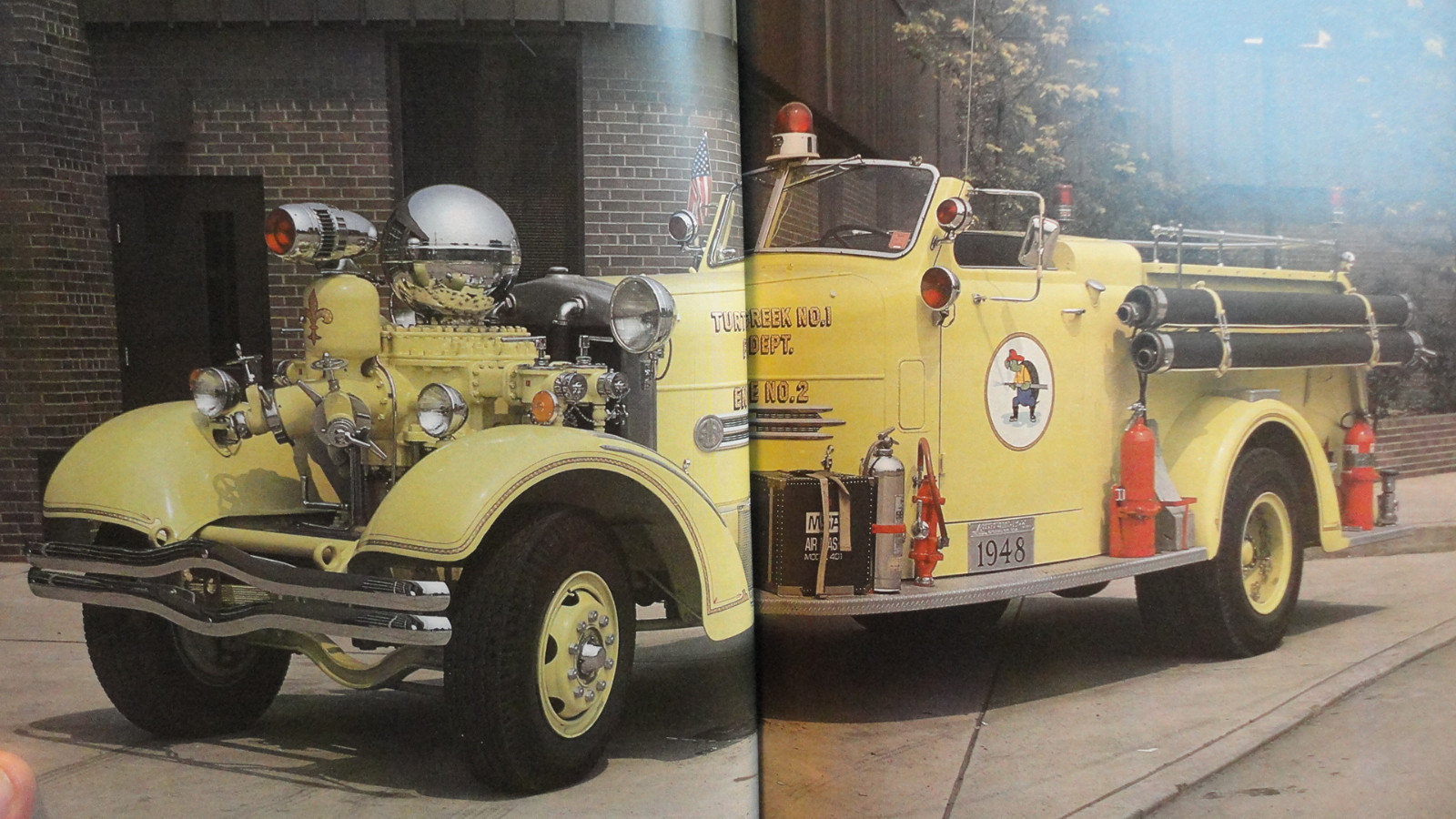 American Fire Engines: Fabulous Vehicles - Image 6