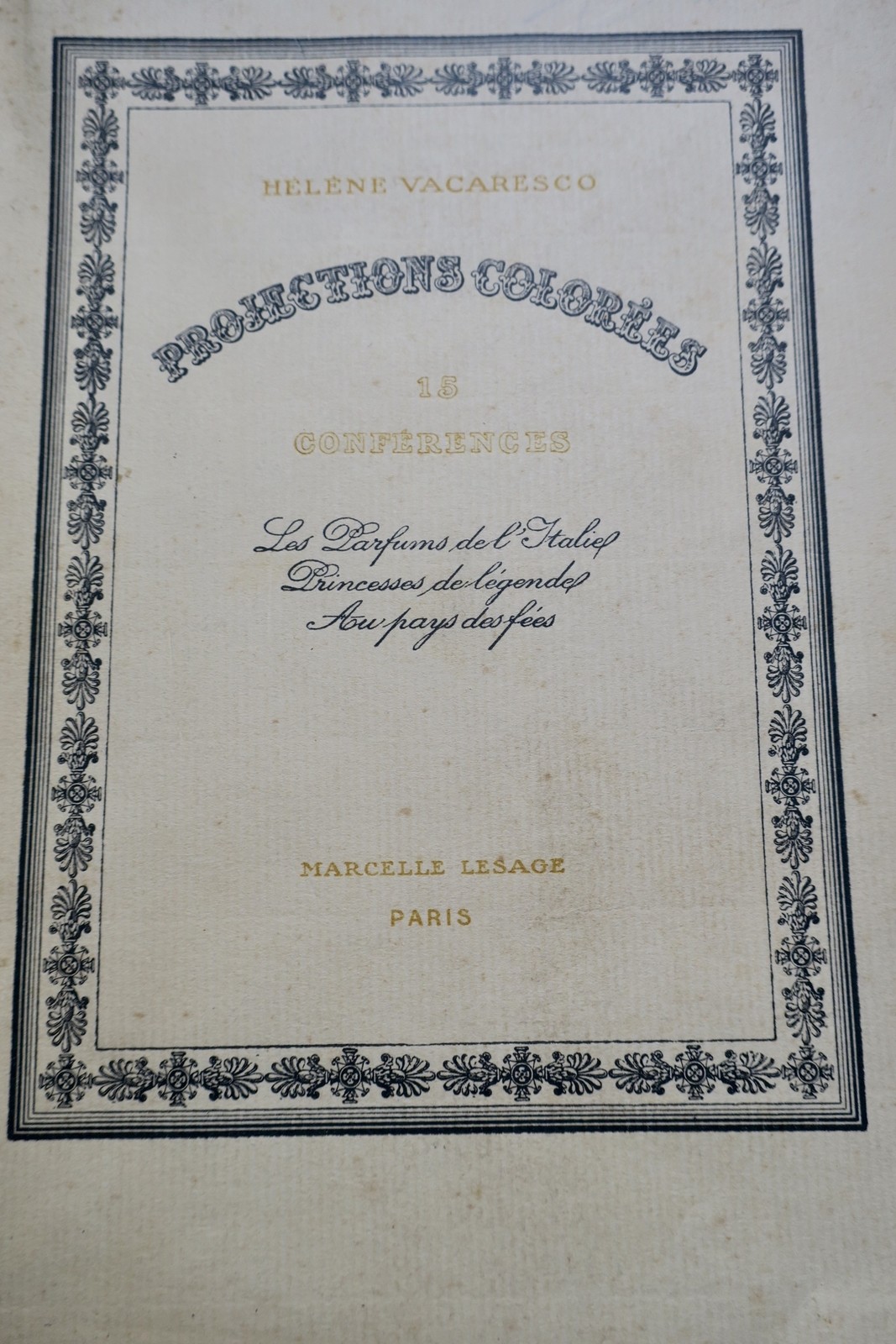 Projections colorées. 15 conférences. Les parfums de l'Italie. Princesses de.. – Image 2