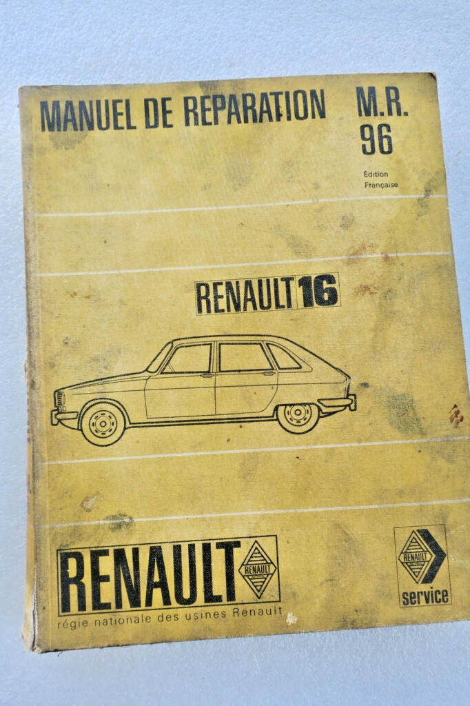 Technical service manual for Renault 16