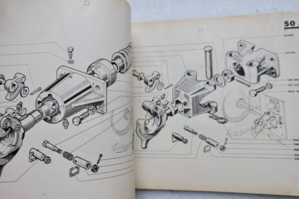 Ersatzteilkatalog Renault Motokultur R 7055 P.R. 725
