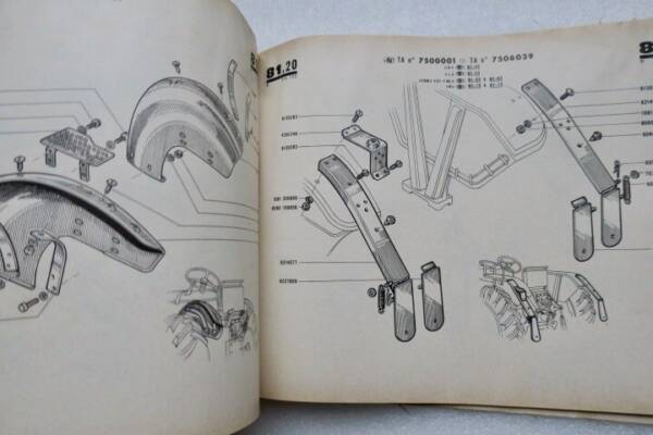 Ersatzteilkatalog Renault Motokultur R 7055 P.R. 725