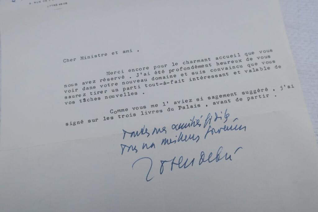 Unterzeichnetes Schreiben von Robert Debré