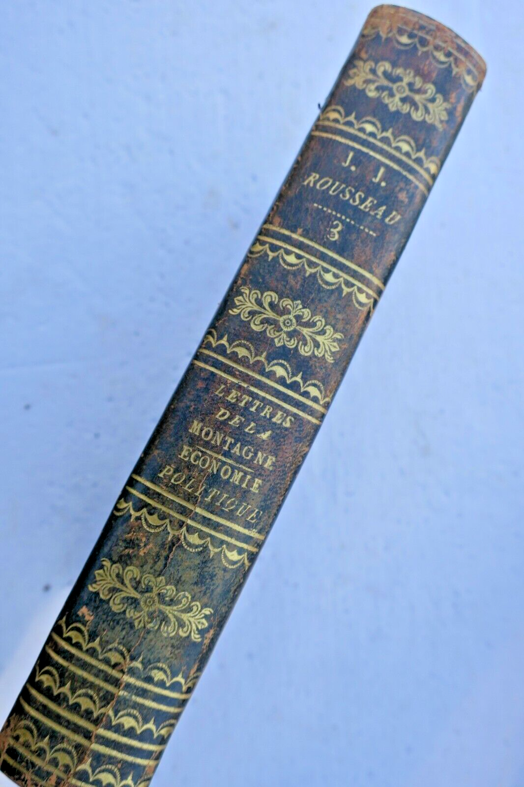 ジュネーブの思想家の選集<span class="lla-card-orig-wrap"><span class="lla-card-orig">❦ ROUSSEAU J.-J. OEUVRES DE J. J. ROUSSEAU, CITOYEN DE GENEVE 1817</span></span> - La Librairie Antique