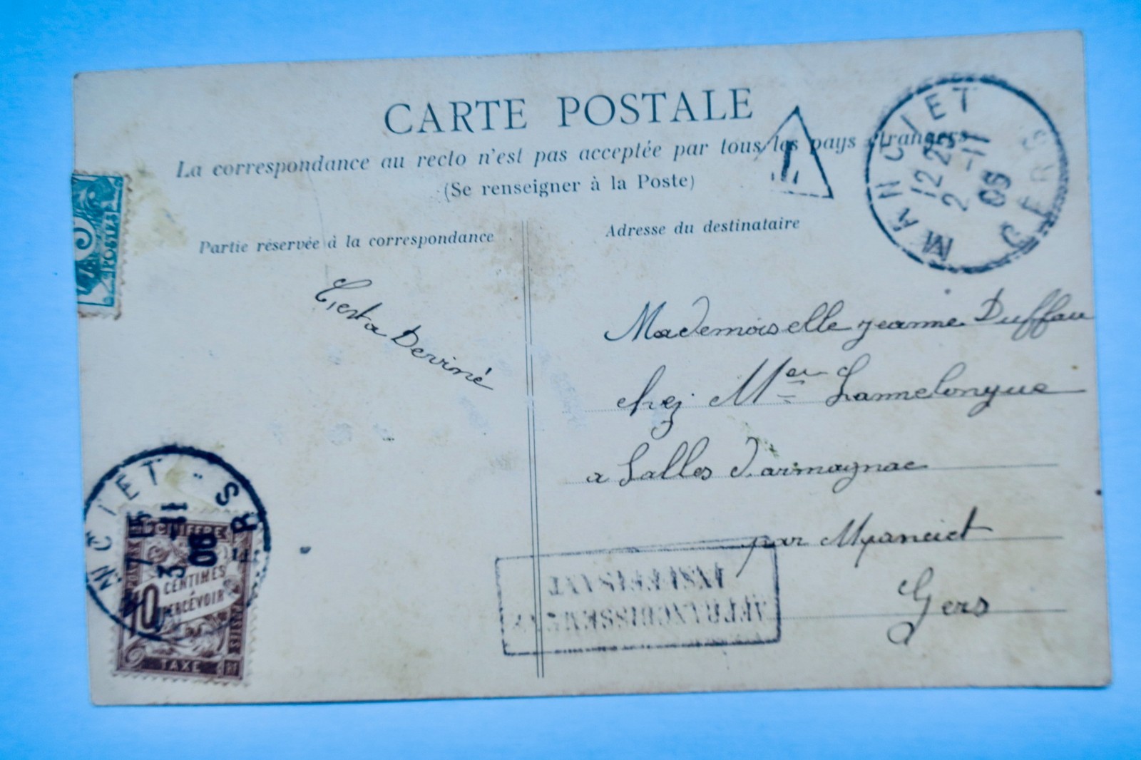 Saint-Sever sur Adour Place du tour du sol 32 - La Librairie Antique