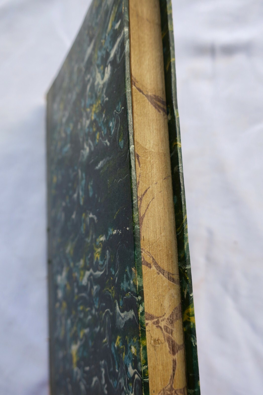 Sarasins Gedichtsammlung mit Porträt<span class="lla-card-orig-wrap"><span class="lla-card-orig">❦ SARASIN.- Poésies de Sarasin. Orné d’un portrait 1824</span></span> - La Librairie Antique