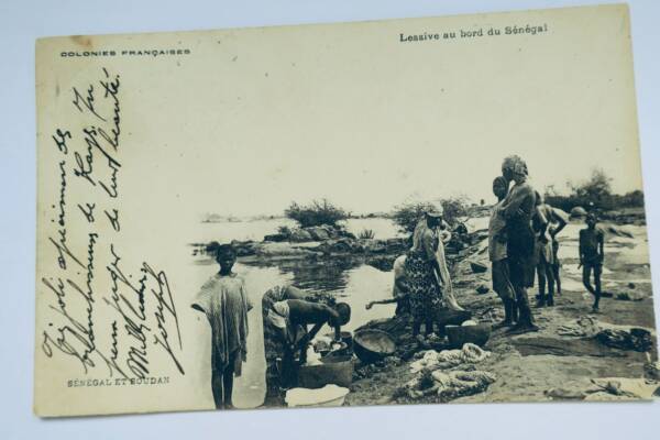 Senegal Wäsche am Flussufer, 1903