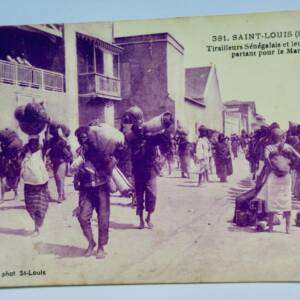 Sénégal tirailleurs sénégalais et leurs femmes partant pour le Maroc