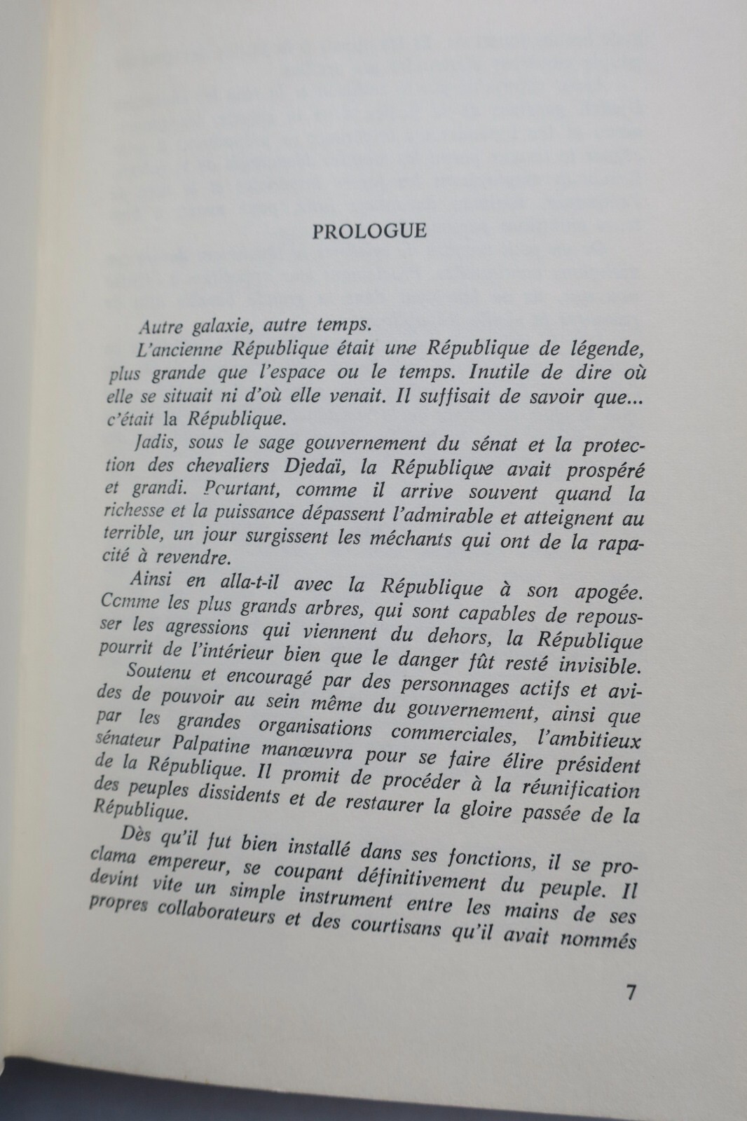 A classic sci-fi adventure<span class="lla-card-orig-wrap"><span class="lla-card-orig">❦ star wars LUCAS G. LA GUERRE DES ETOILES. 1977</span></span> - La Librairie Antique