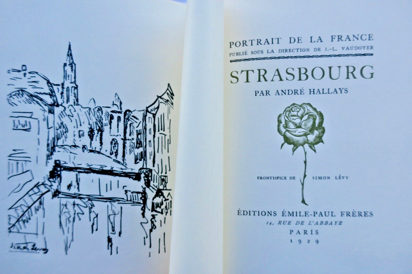 STRASBOURG - Portrait de La France ex nté sur Vélin