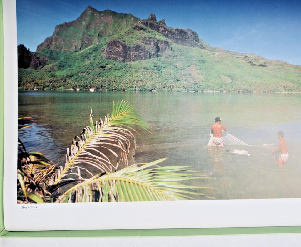 Tahiti 1958: Tropical Paradise in Photography