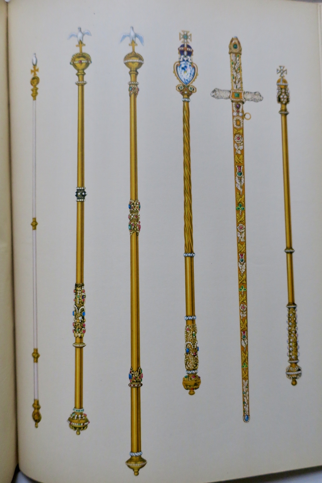 The Crown Jewels and other regalia in The Tower of London 1953 – Image 5