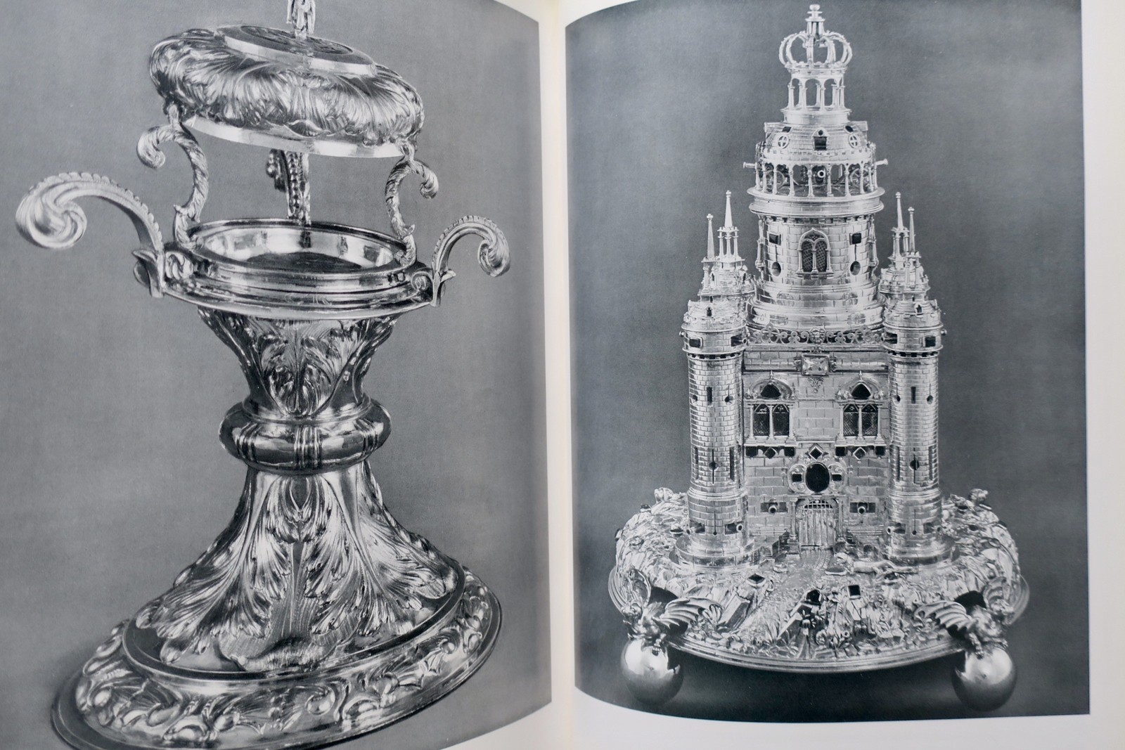 The Crown Jewels and other regalia in The Tower of London 1953 – Image 7