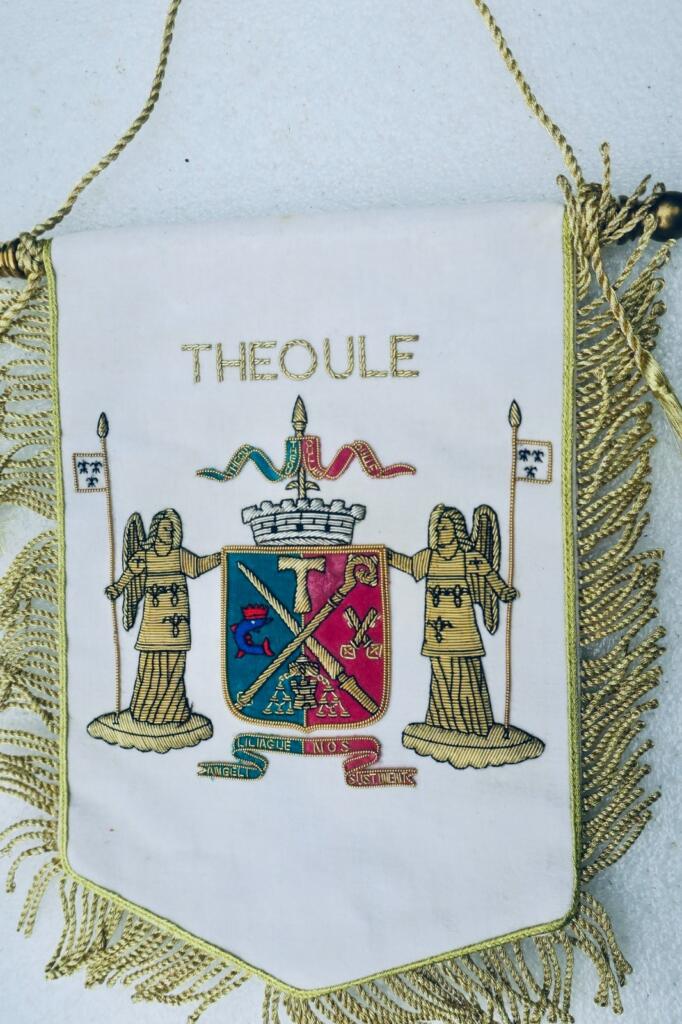 Kirchliches Seidenbanner