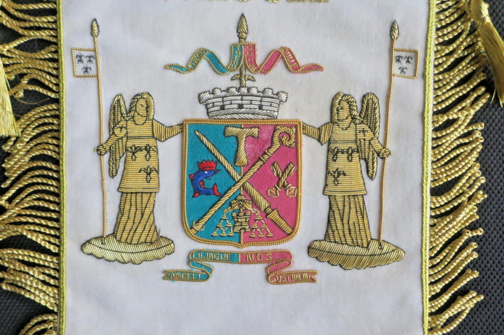 Kirchliches Seidenbanner
