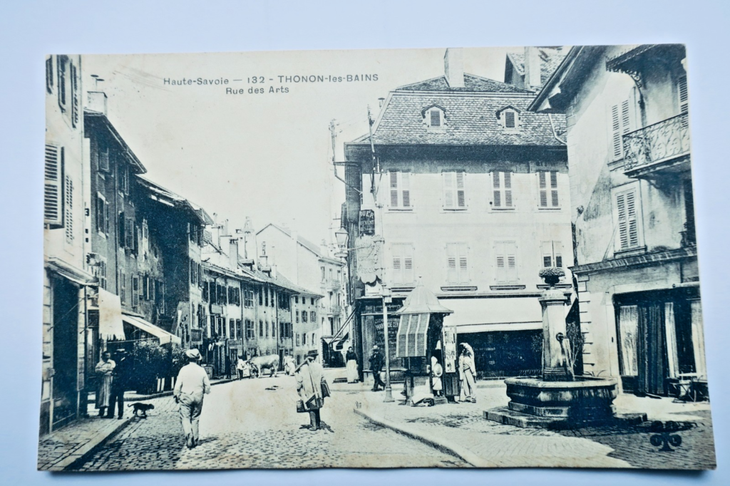 Thonon-les-Bains, Rue des Arts - Postcard