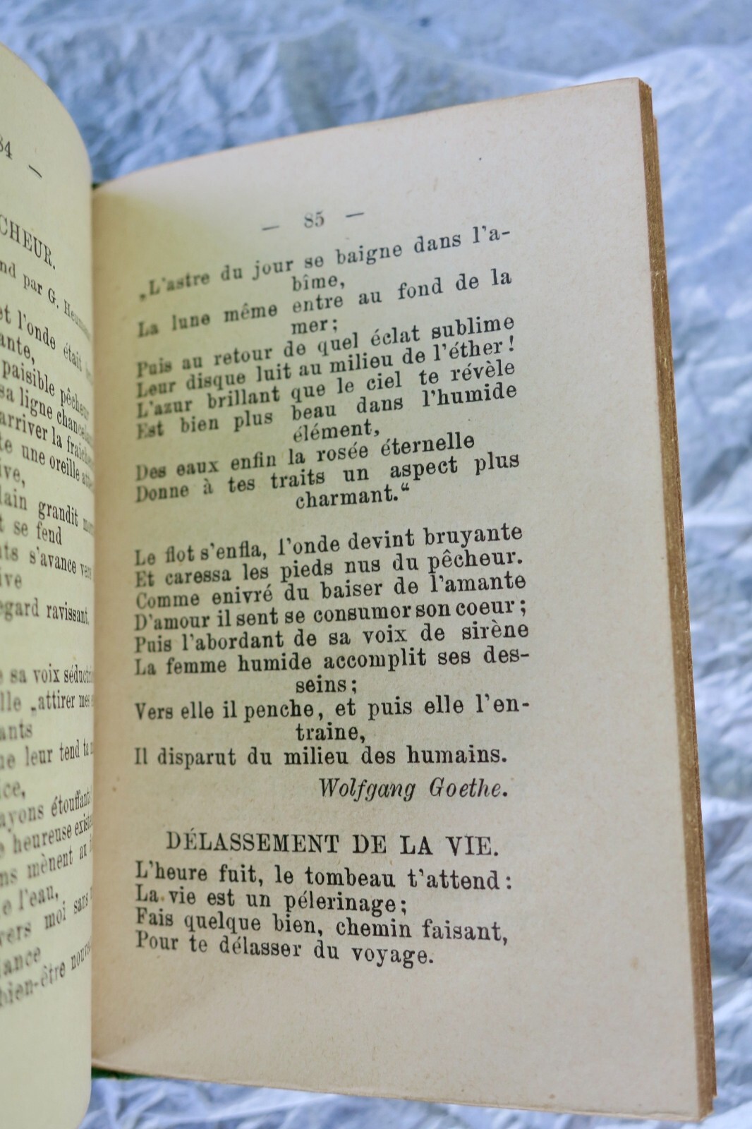 A Selection of French Poetry<span class="lla-card-orig-wrap"><span class="lla-card-orig">❦ Trésor Lyrique ou Recueil Choisi de Poésies Francaises 65 x 95 mm.</span></span> - La Librairie Antique
