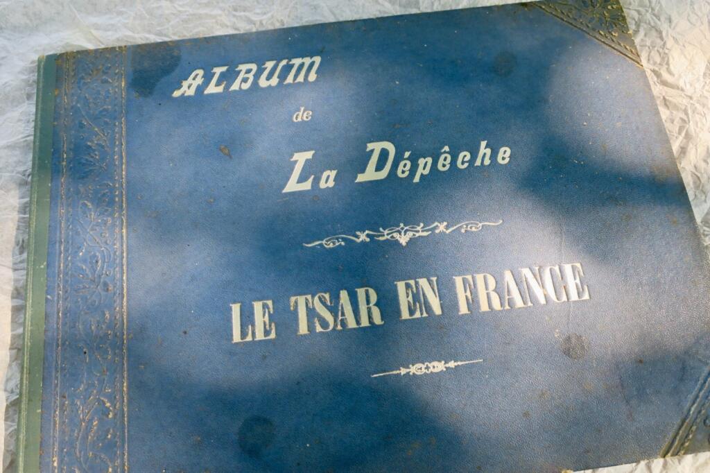 Souvenir album of the Russian royal visit