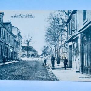 Vallon en Sully la grande rue et la place