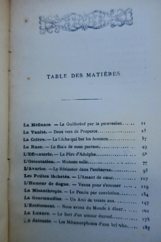 Kleine Komödien des Lasters mit Illustrationen von Benassit