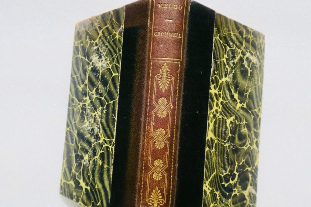Hugos Erkundung theatralischer Themen