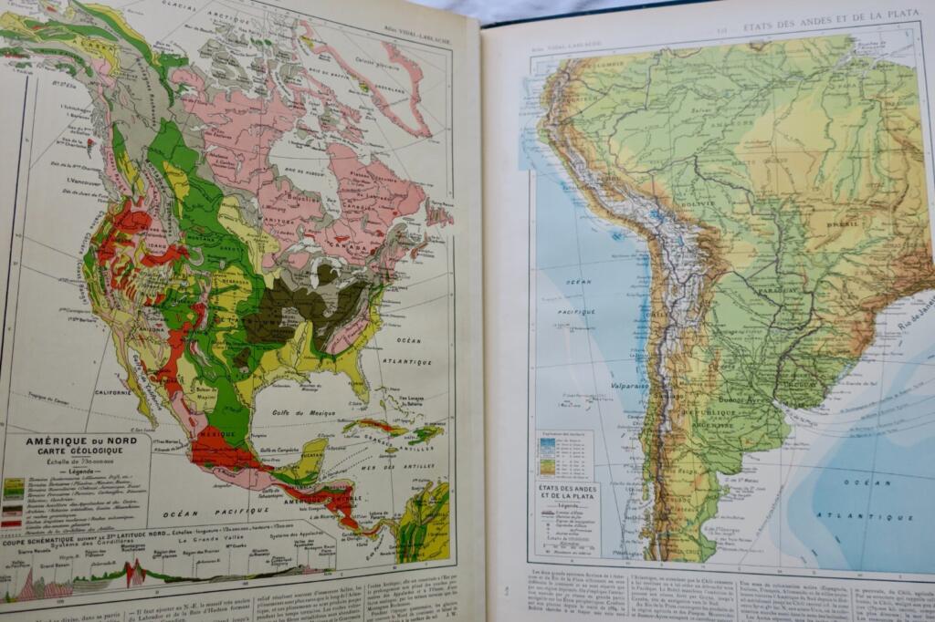 Historical and geographical atlas with 420 maps