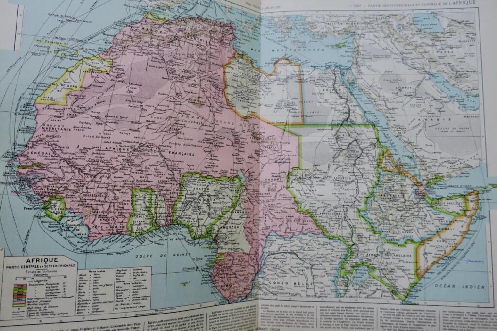 Historical and geographical atlas with 420 maps