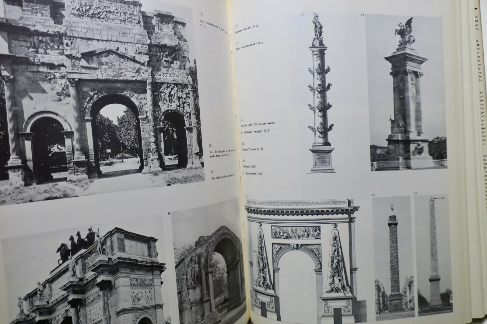 Architectural Vocabulary: Scientific Analysis Principles Vol. 2<span class="lla-card-orig-wrap"><span class="lla-card-orig">❦ Vocabulaire de l’architecture. Principes d’analyse scientifique 2/2 1972</span></span> - La Librairie Antique