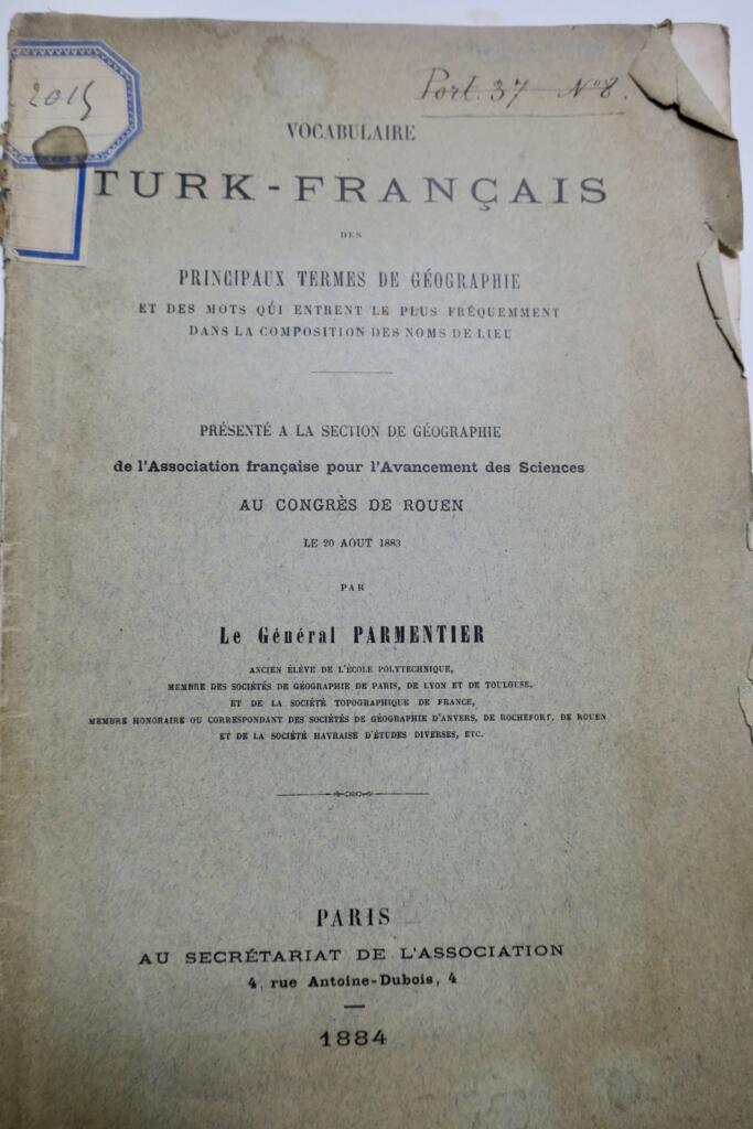 Türkisch-französisches Geografievokabular und Ortsnamen