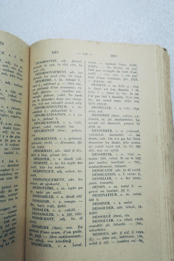 volof FRANZÖSISCH-VOLOF WÖRTERBUCH - VORAUSGEHEND EINE ZUSAMMENFASSUNG DER GRAMMATIK 1923