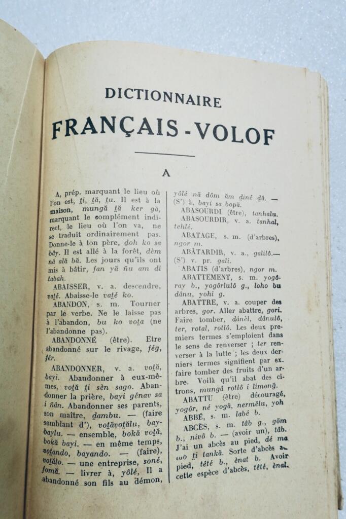 volof FRANZÖSISCH-VOLOF WÖRTERBUCH - VORAUSGEHEND EINE ZUSAMMENFASSUNG DER GRAMMATIK 1923