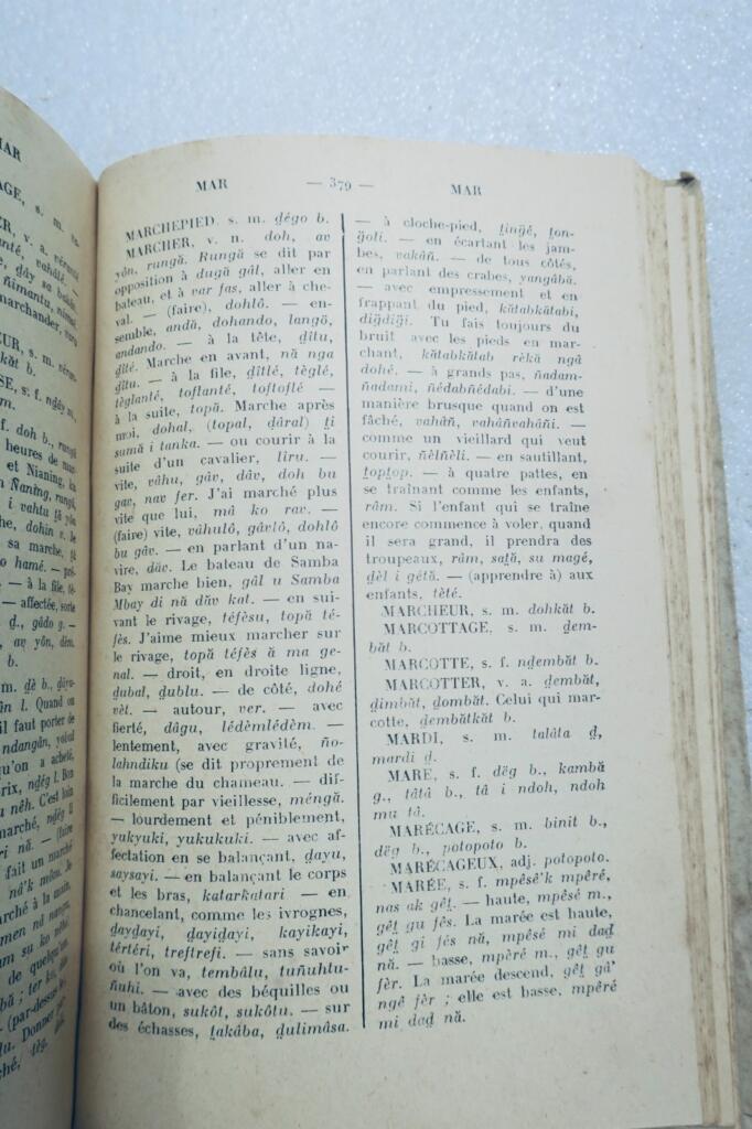 volof FRANZÖSISCH-VOLOF WÖRTERBUCH - VORAUSGEHEND EINE ZUSAMMENFASSUNG DER GRAMMATIK 1923