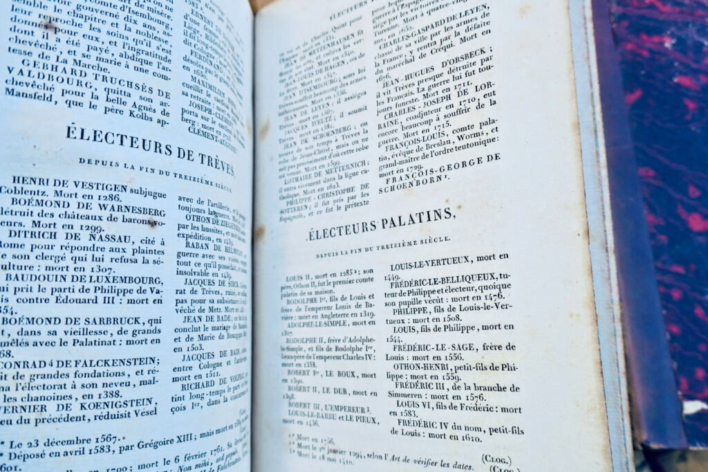 Complete Works of VOLTAIRE - Pourrat Edition