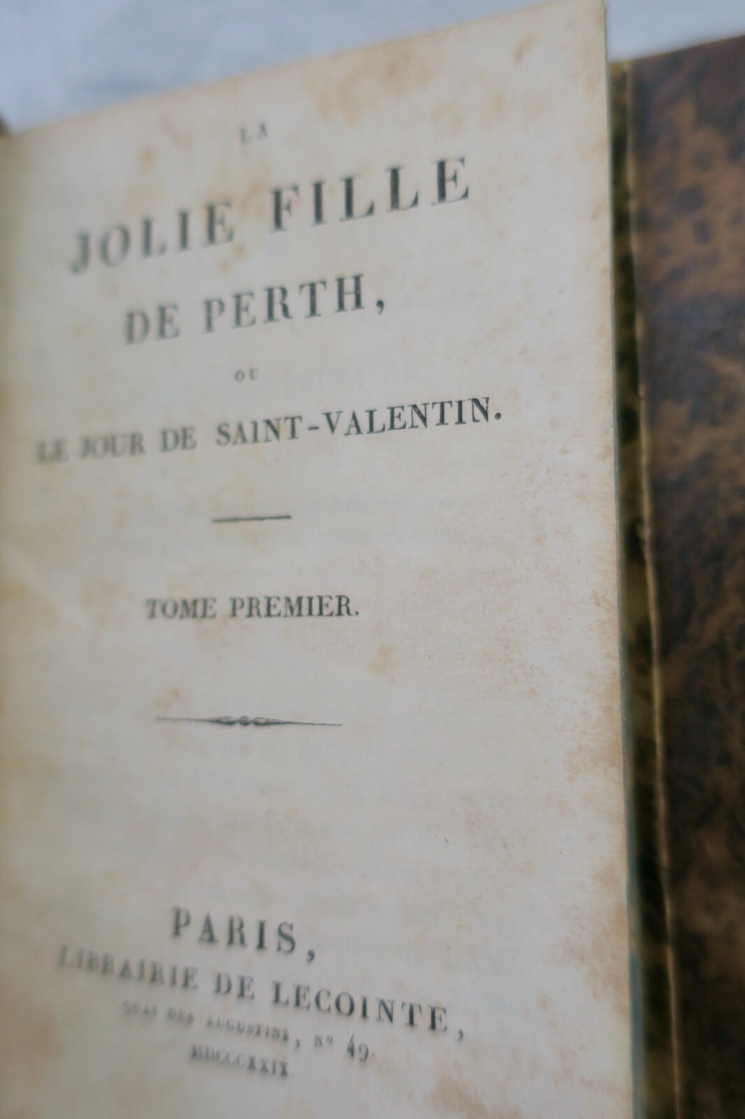 Charming edition of a classic tale - Image 7