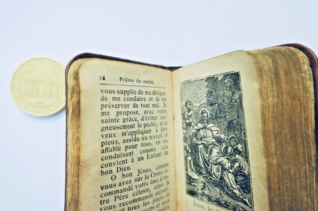 miniature 1900 l'enfant du bon dieu 43 x 64 mm