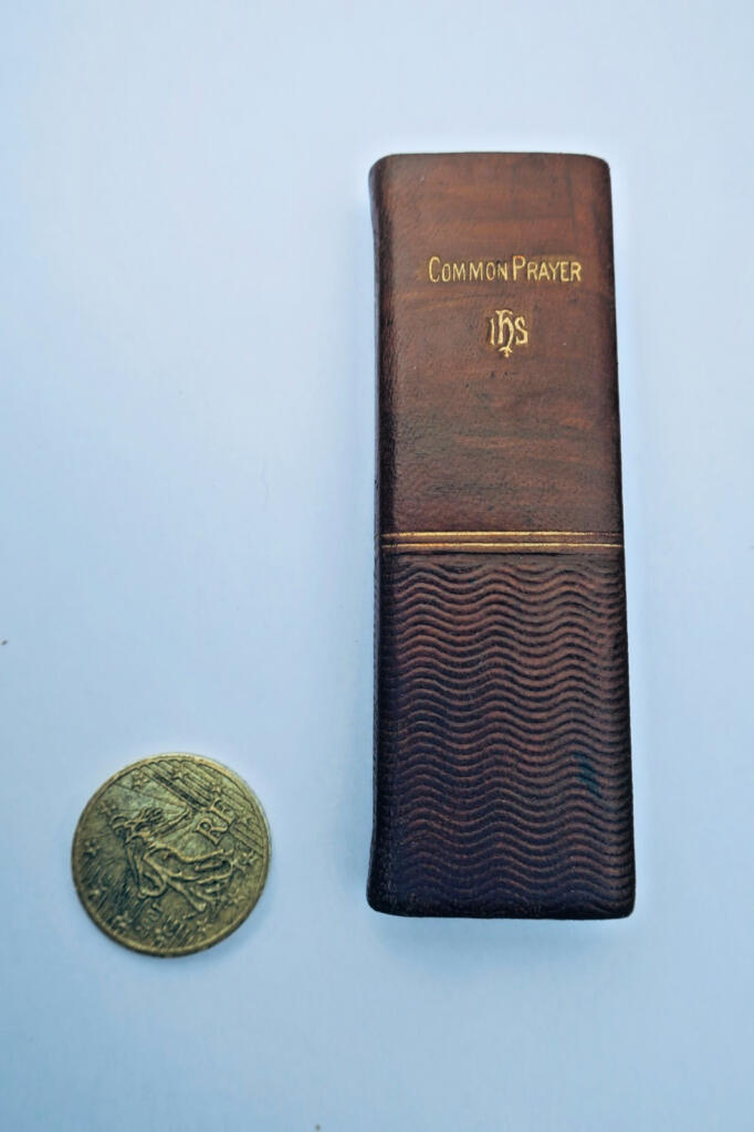 Bible The Book of the Common Prayer finger Prayer Book 28 x 90 mm