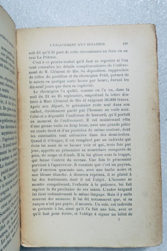 La police et les chouans sous le Consulat et l'Empire
Ernest Daudet